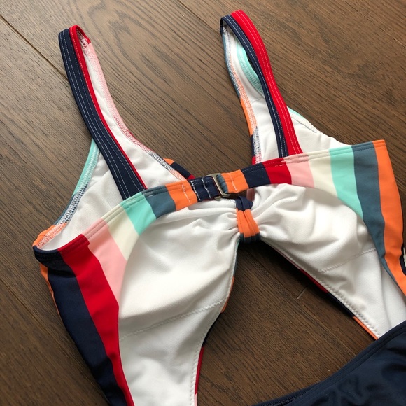 Hollister One Piece Cutout Tie Front Swimsuit - Picture 4 of 4